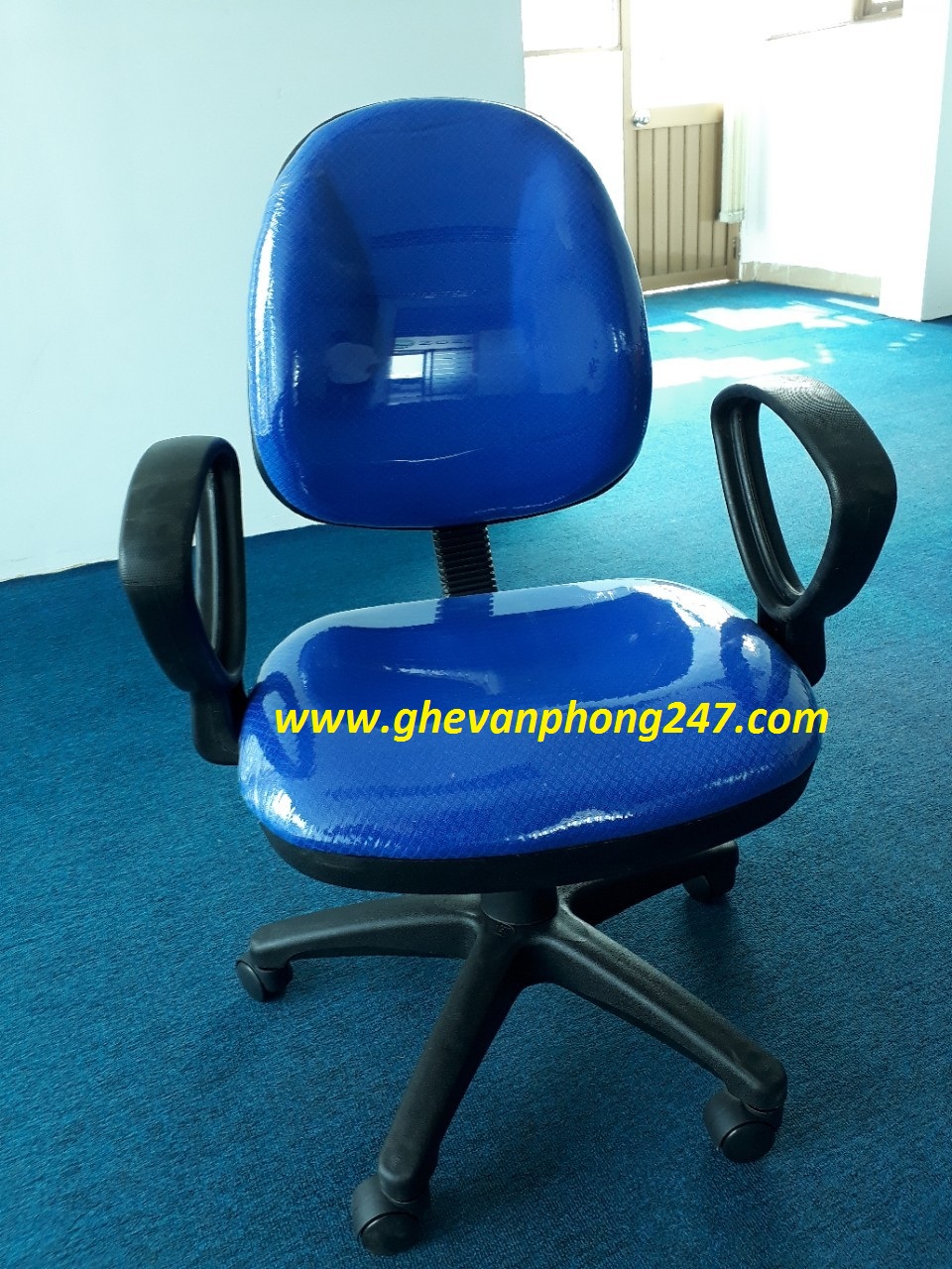 Ghế lưng bầu màu  xanh d­ương KG-028M
