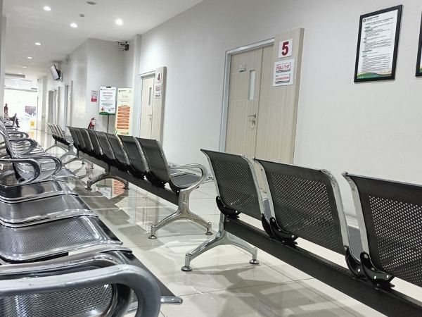Ghế bằng chờ inox cho bệnh viện và nhà ga chất lượng của Nội Thất Khang Gia