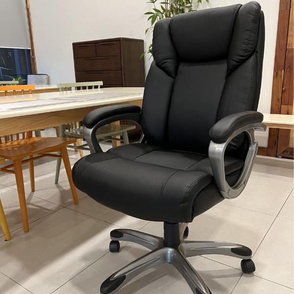 KG – 1720 sử dụng da cao cấp, bền đẹp, dễ vệ sinh