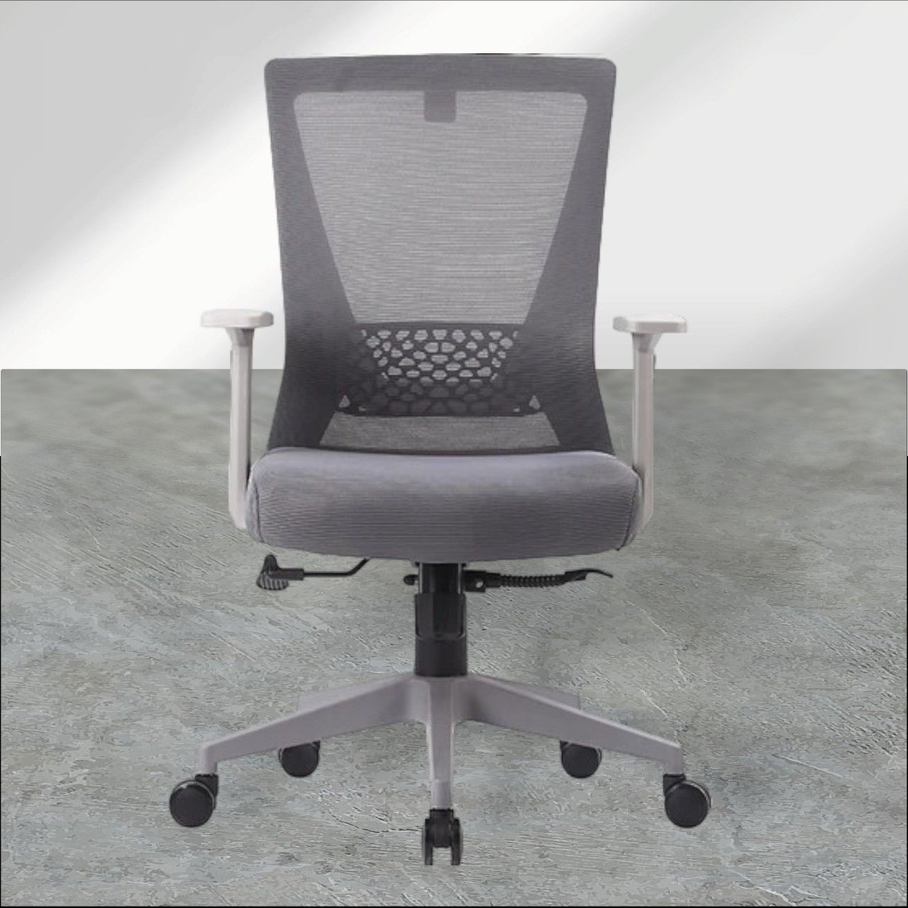 Chân ghế nhựa PP hoặc chân sắt mạ crom