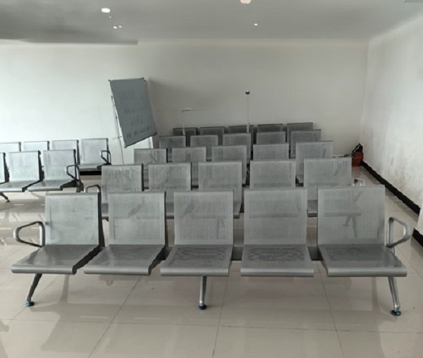 Ghế băng chờ inox 5 chỗ tại bệnh viện và phòng khám