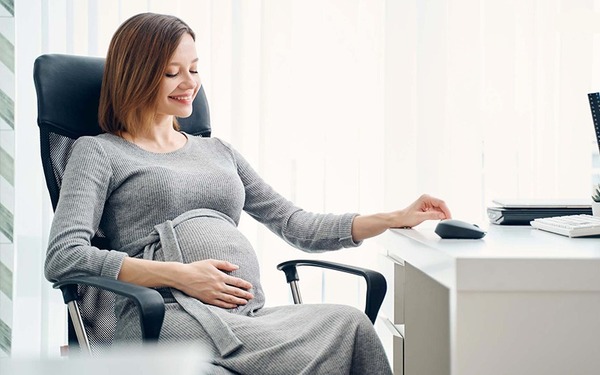 Ghế phù hợp cho bà bầu giai đoạn 3 tháng giữa thai kỳ