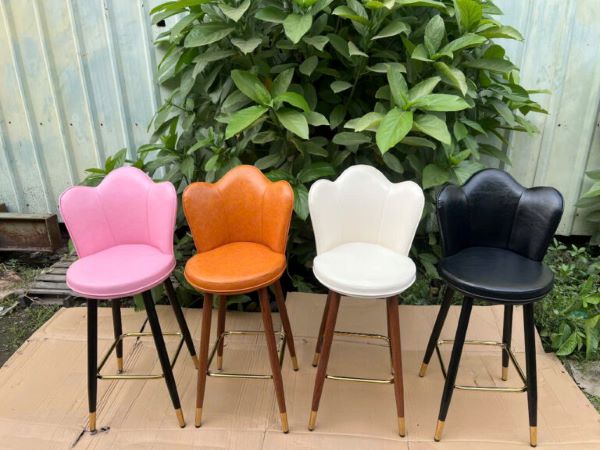 Cách bảo quản ghế quầy bar ngoài trời không bị rỉ sét do thời tiết